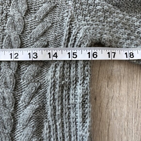Hollister Cable Knit Gray Crewneck Sweater Womens XS Normcore Grandpa Preppy - Picture 8 of 16